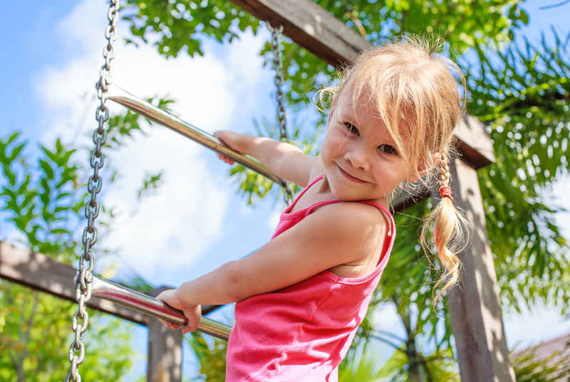 the-girl-on-the-playground-RG26Q4V.jpg